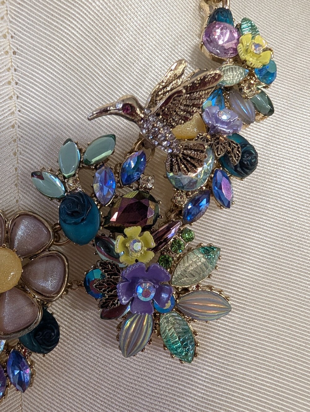 Betsey Johnson Purple Blue Yellow Floral Multi-Color Movable Bird Necklace - Picture 2 of 6